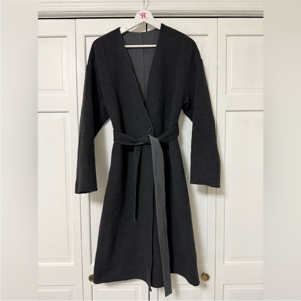 Uniqlo Black Gray Grey Women's coat Jacket Cardigan Sweater Overcoat Layer